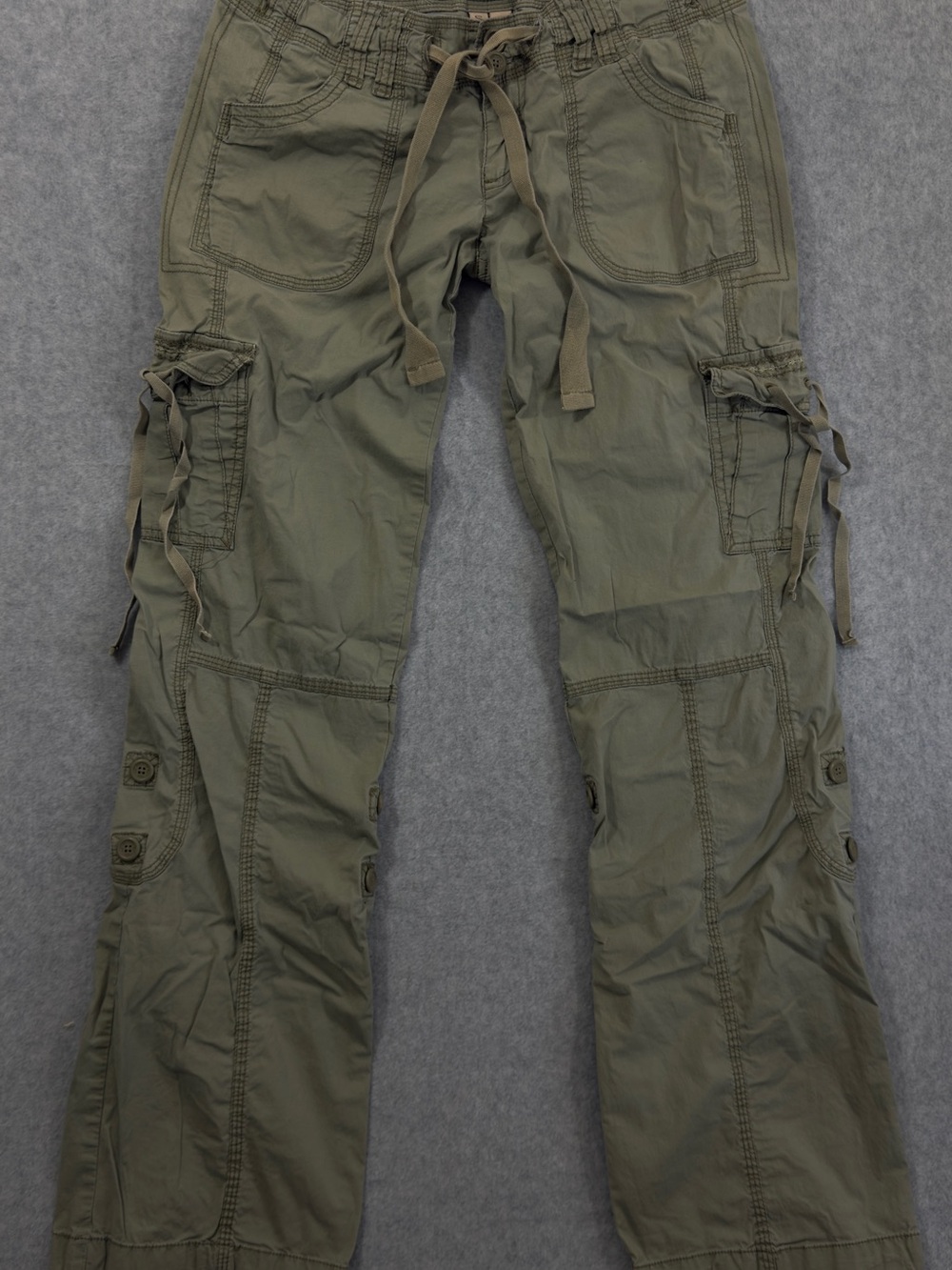 2000’s Y2K Hollister Lowrise Green Convertible Cargo Drawstring Pants Size Small